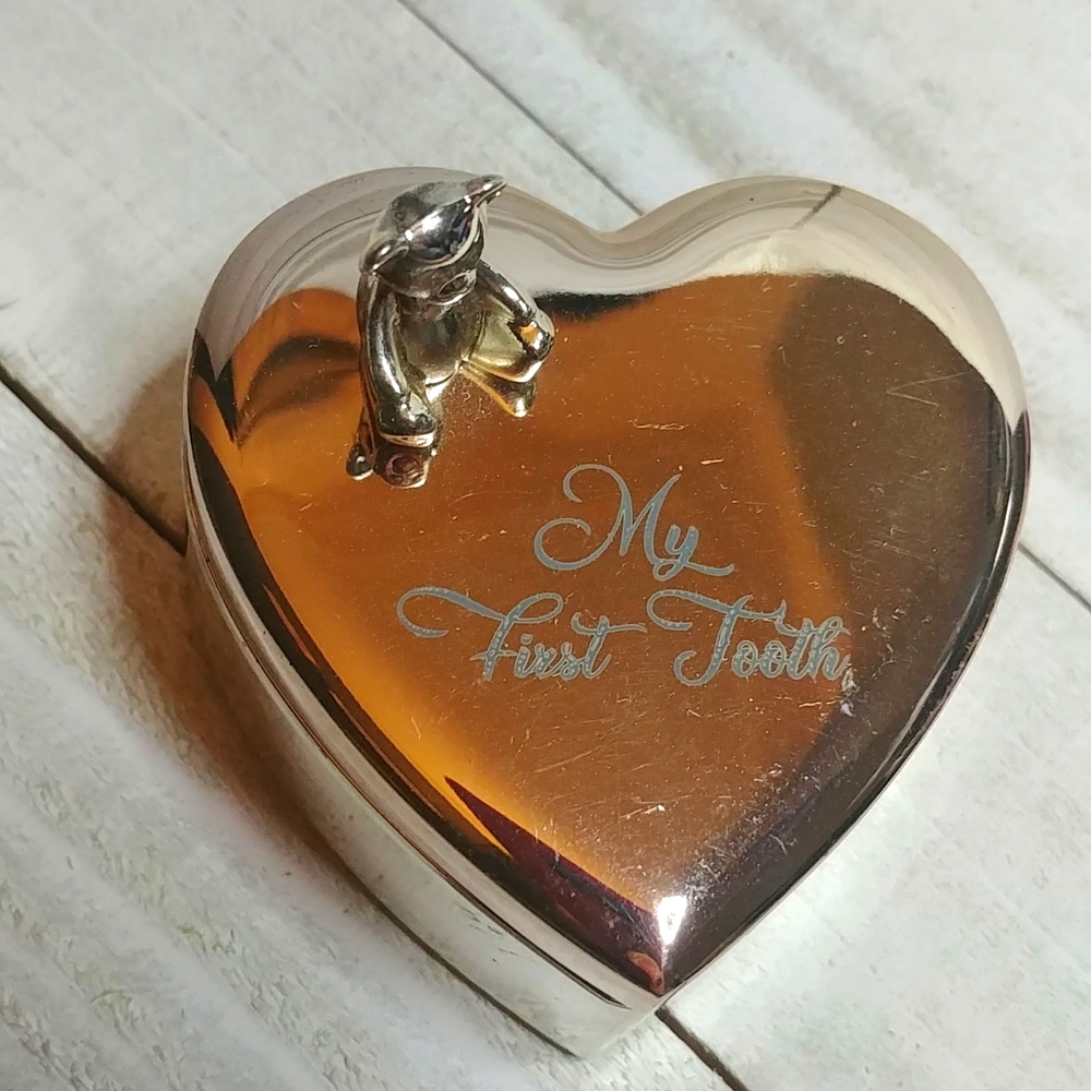 🎉2/$16 Heart Shaped Silver Velvet Baby Tooth Box Jar